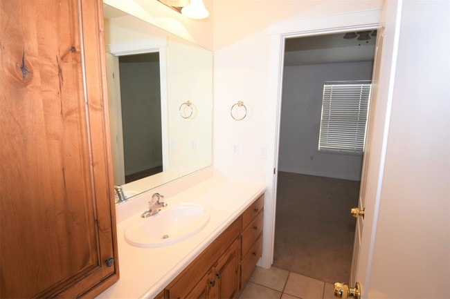 Building Photo - 1040 N 130 W
