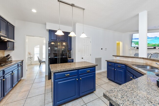 Building Photo - 15826 Jamie Lee Dr