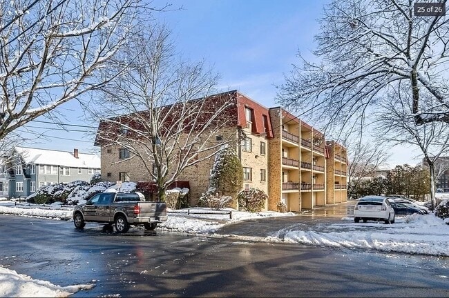 Building Photo - 43-51 Albion Unit A1