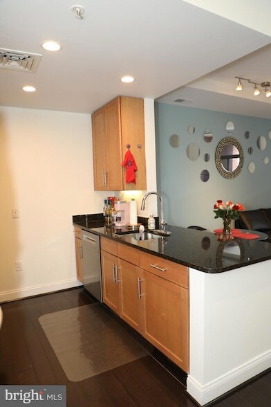 Building Photo - 1111 Oronoco St