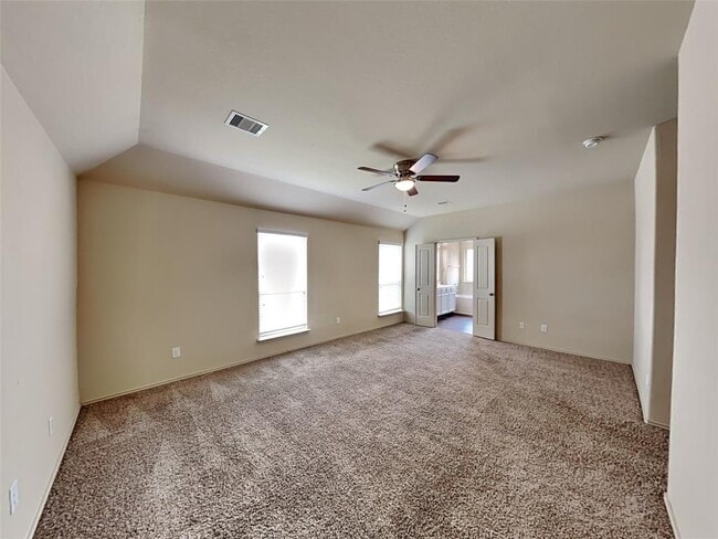 Building Photo - 33217 Wedgewood Dr