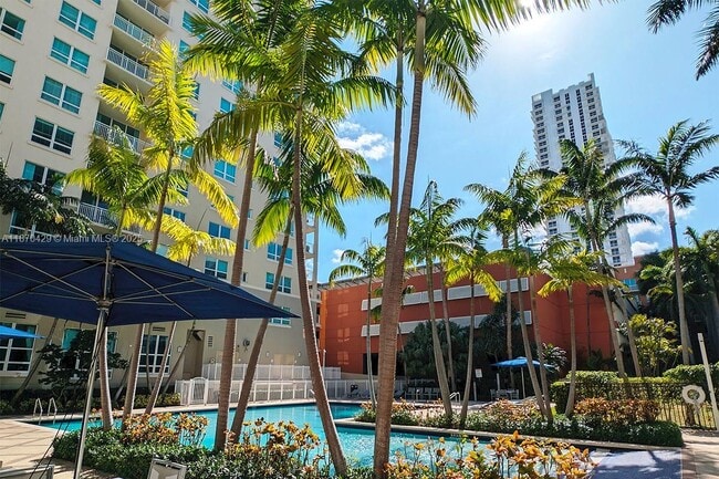 Building Photo - 2000 N Bayshore Dr