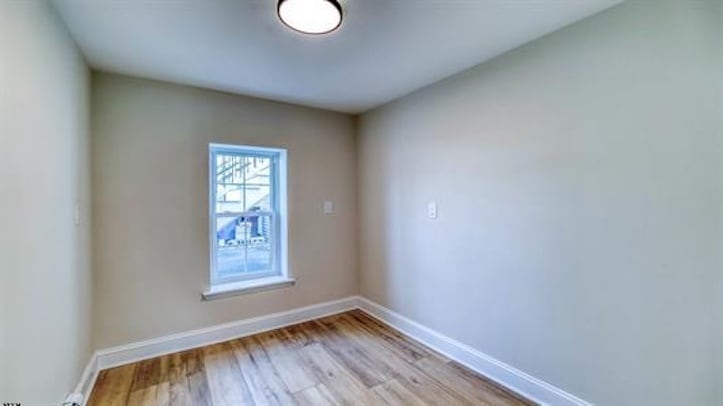 Building Photo - 129 N New Haven Ave