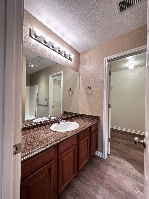 Building Photo - 5111 Graceland Dr
