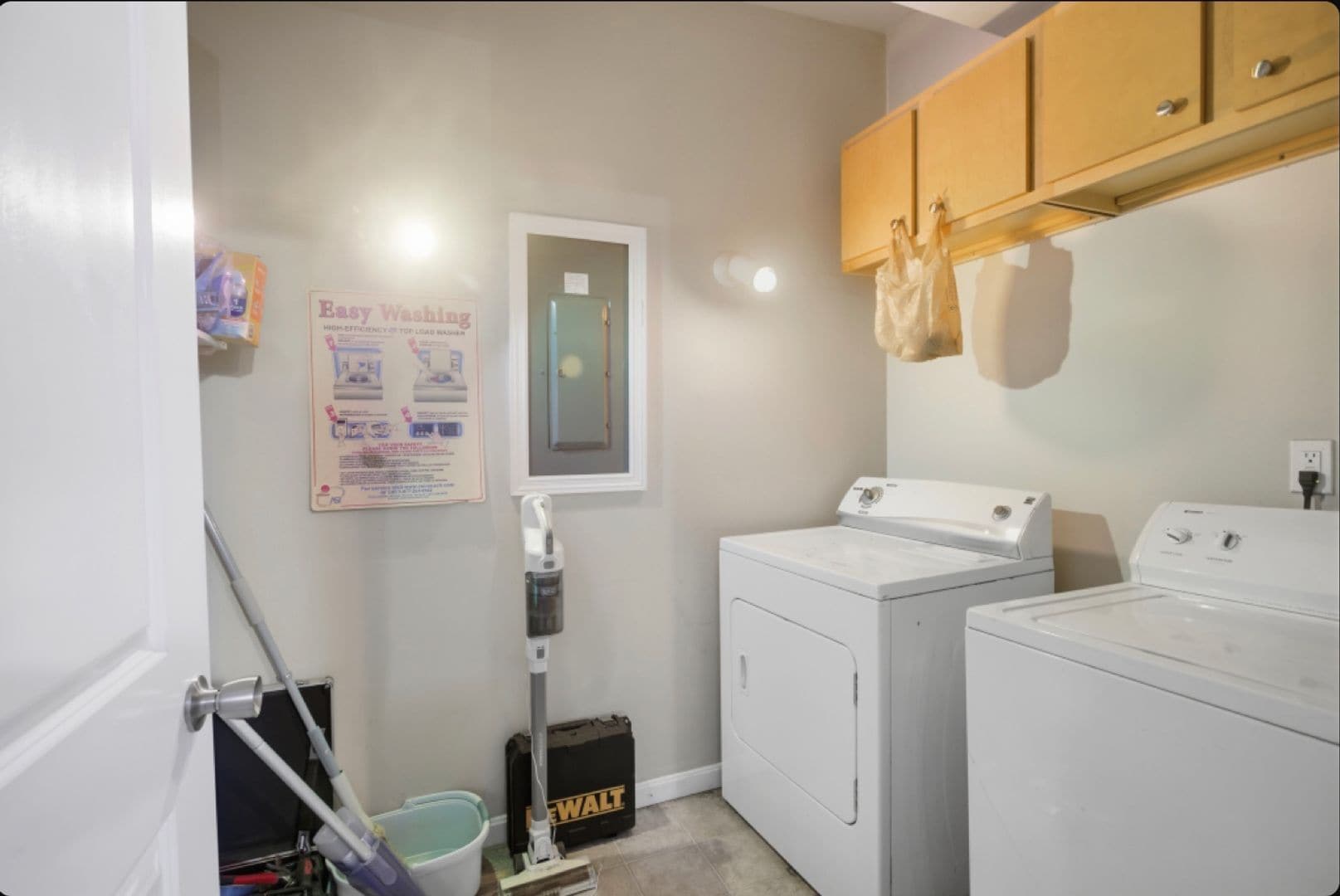 Building Photo - 228 W McMillan St