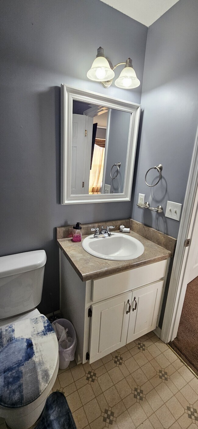 Building Photo - 312 Joe Walding Dr