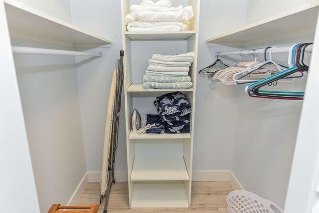 Building Photo - 1605 S US Hwy 1