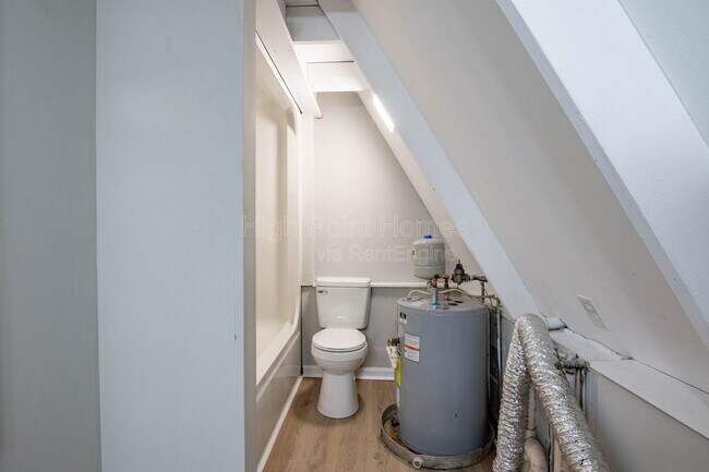 Building Photo - 90 Park St