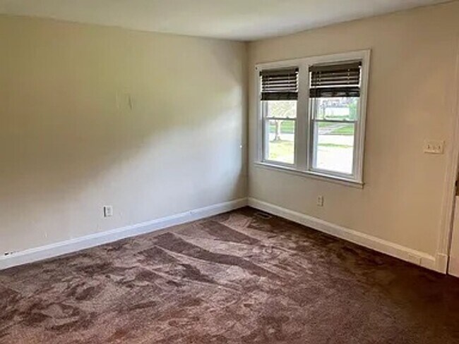 Building Photo - 2802 Berwick Ave