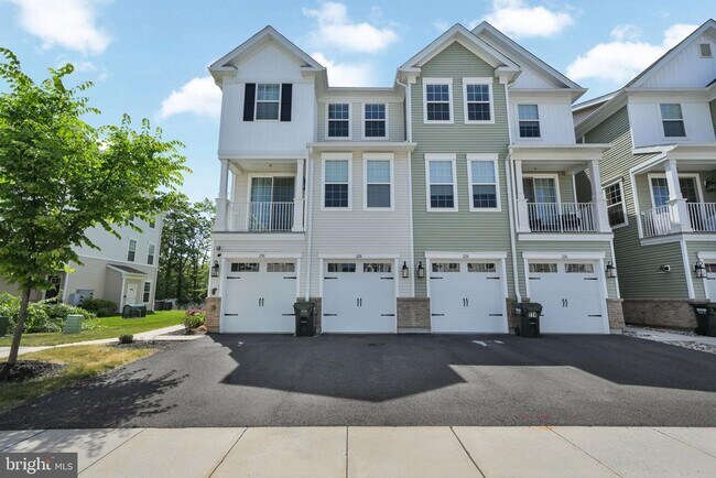 Building Photo - 228 Park Ln