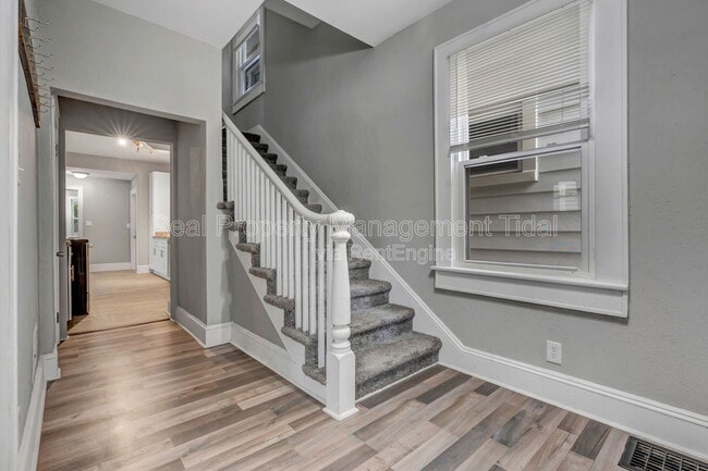 Building Photo - 4511 Newport Ave