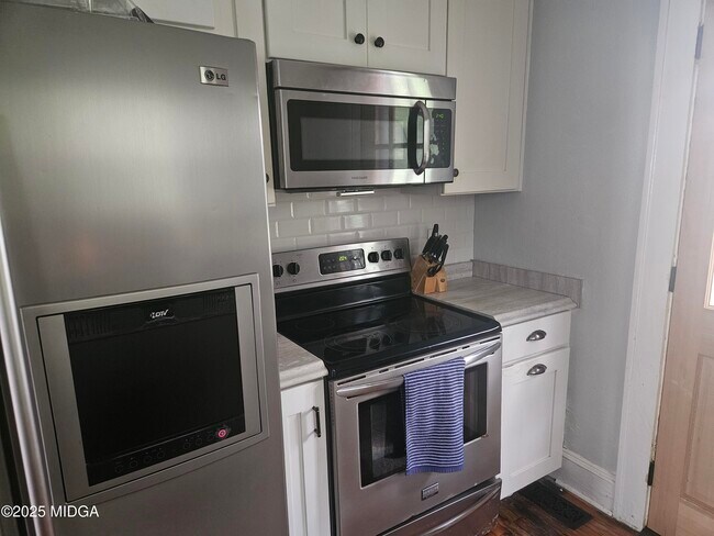 Building Photo - 145 Carolina