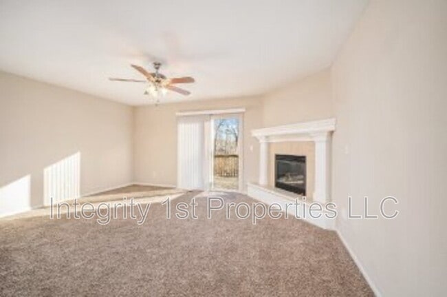 Primary Photo - 8887 N Helena Dr