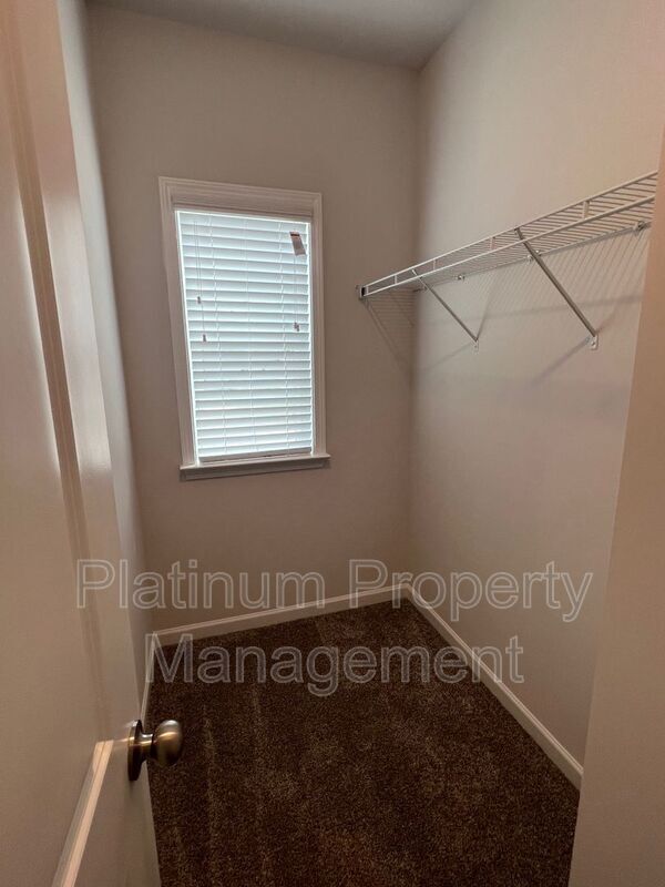 Building Photo - 7740 Easton Valley Ln
