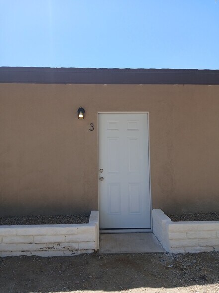 Building Photo - 10785 Pomelo Dr
