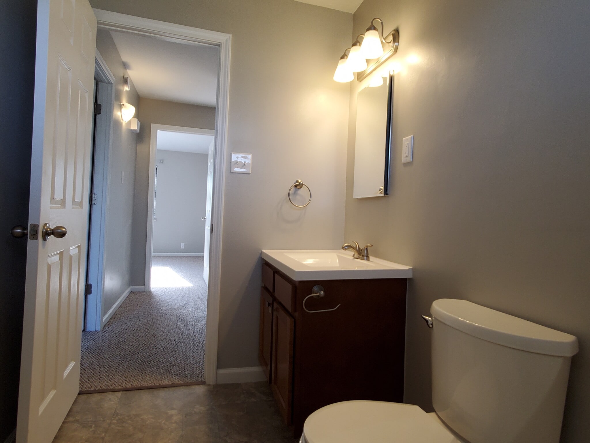 Building Photo - 5526 Humbert Rd