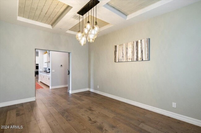 Building Photo - 6002 E Santa Cruz Dr