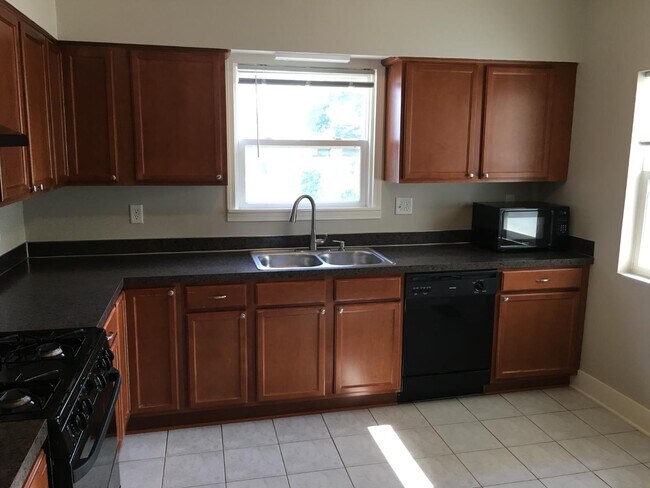 Building Photo - 253 Valley Ave SW