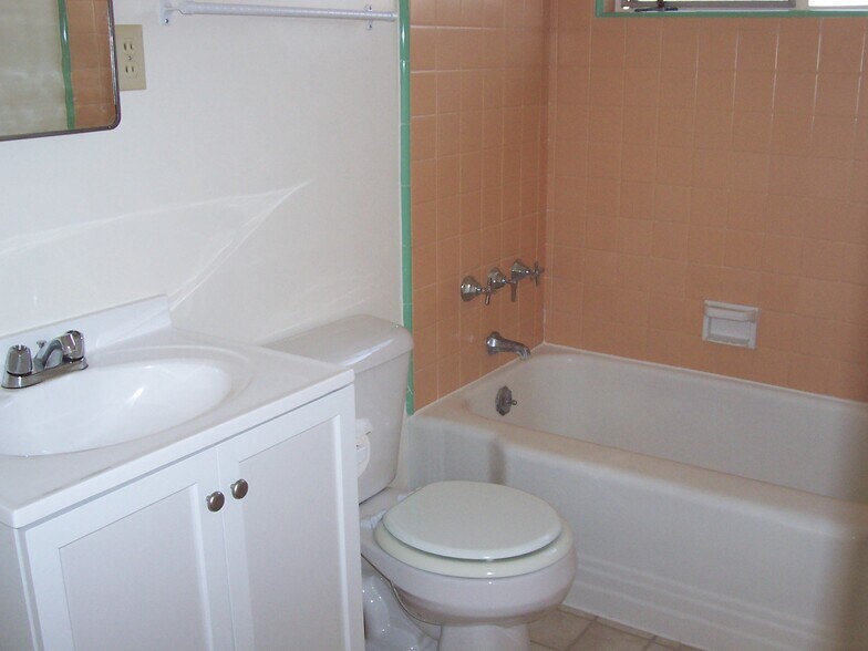 Bath room - 144 N Sierra Bonita Ave