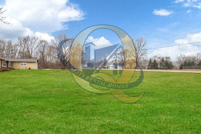 Building Photo - Available Now! - 3 Bedroom 1.5 Bath in Kearsley School District!