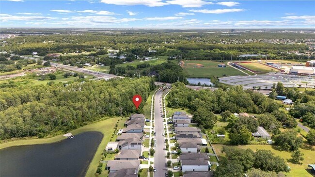 Building Photo - 2880 E Lake Pointe Dr