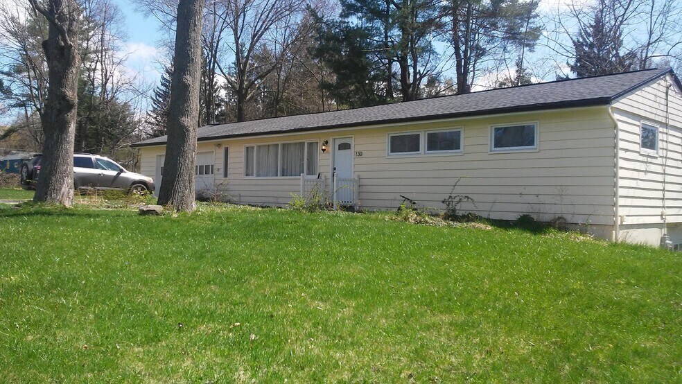 Building Photo - 130 Christopher Ln