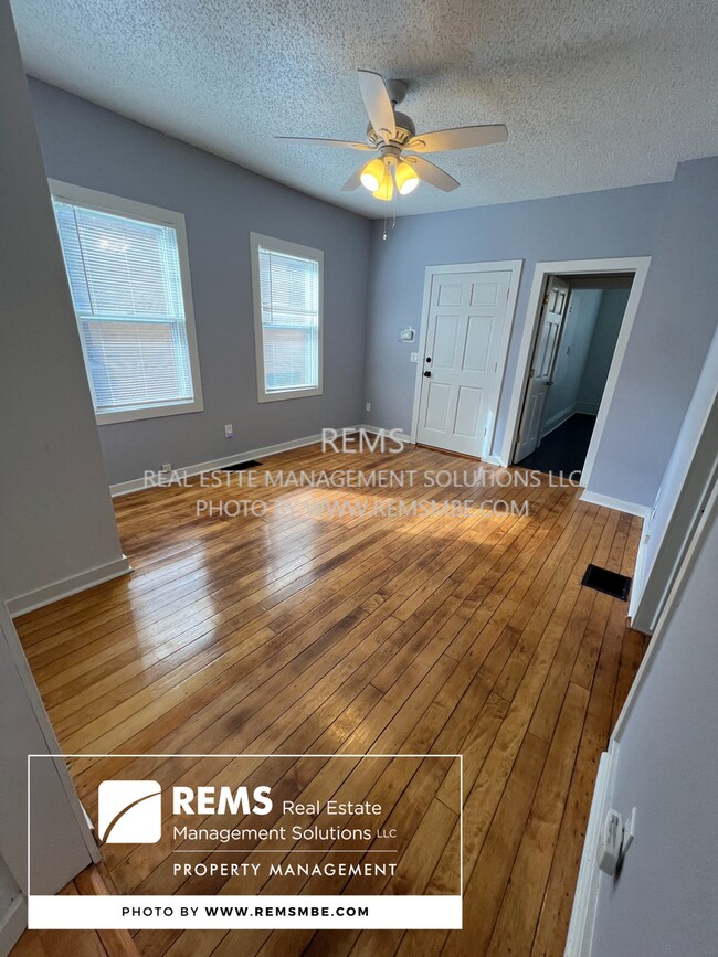 Building Photo - 813 Williamson St