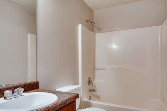 Building Photo - Newer Home For Rent 2 Story - Just Like Br...