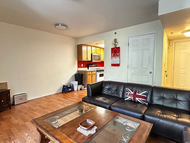 Building Photo - Downtown Salt Lake City Condo Now Available.