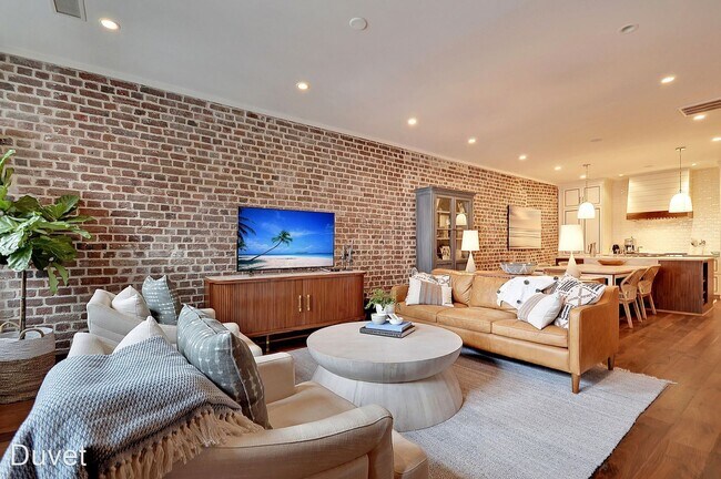 Primary Photo - 1 br, 2 bath House - 7 Cordes Street