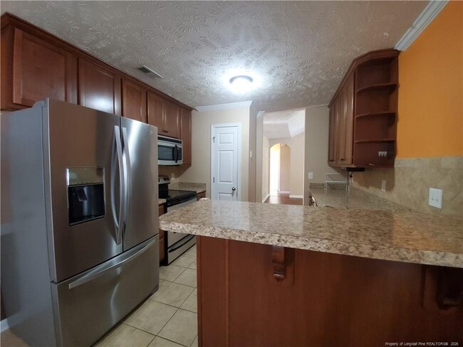 Building Photo - 1665 Kershaw Loop