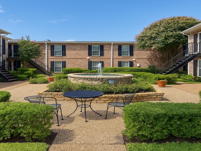 Building Photo - 6402 Del Monte Dr