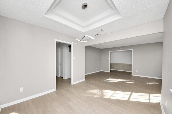 Building Photo - 6222 Vickijohn Dr