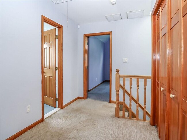 Building Photo - 96 Delaware St