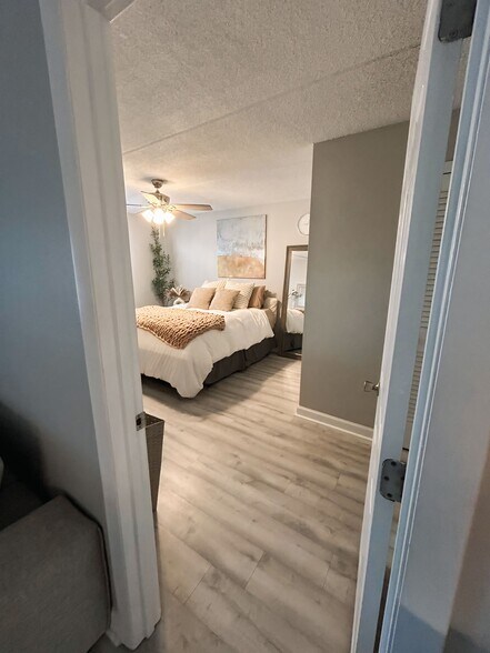 Building Photo - 5304 W Kennedy Blvd