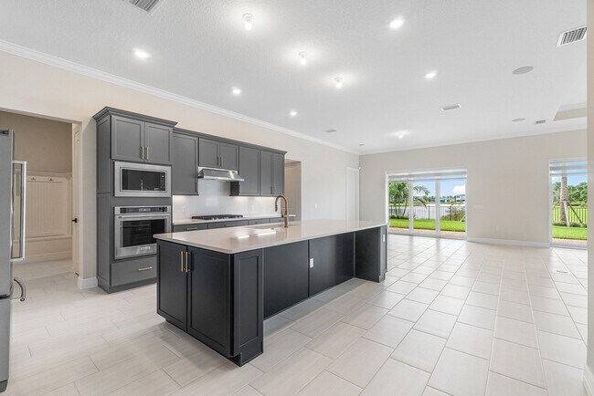Building Photo - 10778 Stellar Cir