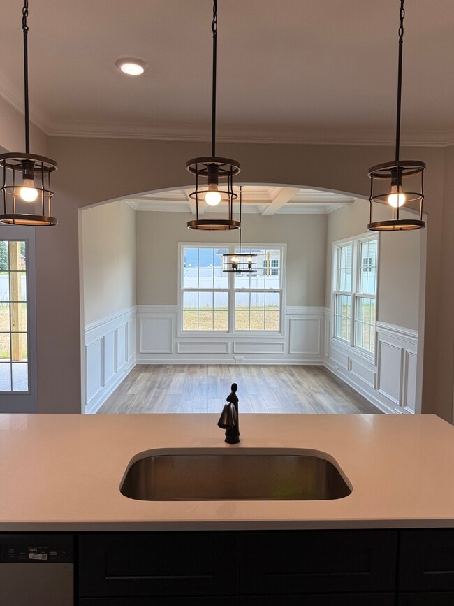 Building Photo - 1170 Gardenia Ln