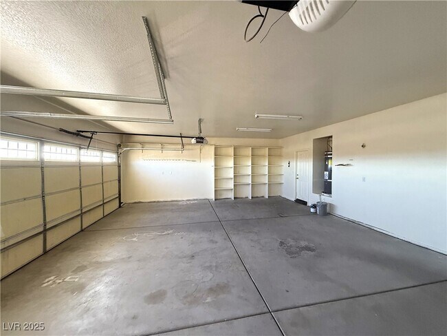 Building Photo - 1050 Gee St