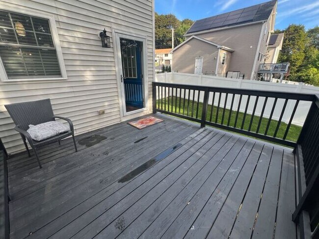 Building Photo - Charming 3-Bedroom Home with Modern Comfor...