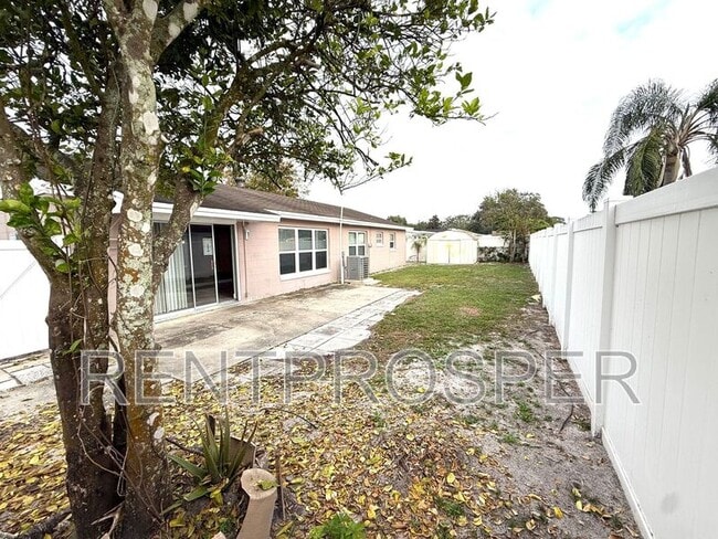 Building Photo - 376 Imperial Dr