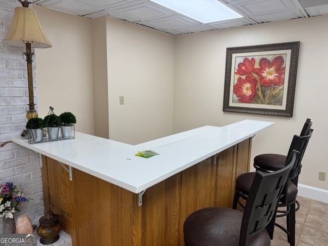 Building Photo - 2091 Emerald Dr