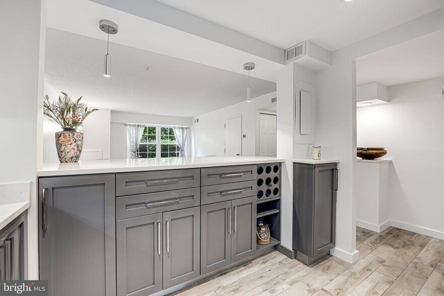 Building Photo - 7600 Tremayne Pl