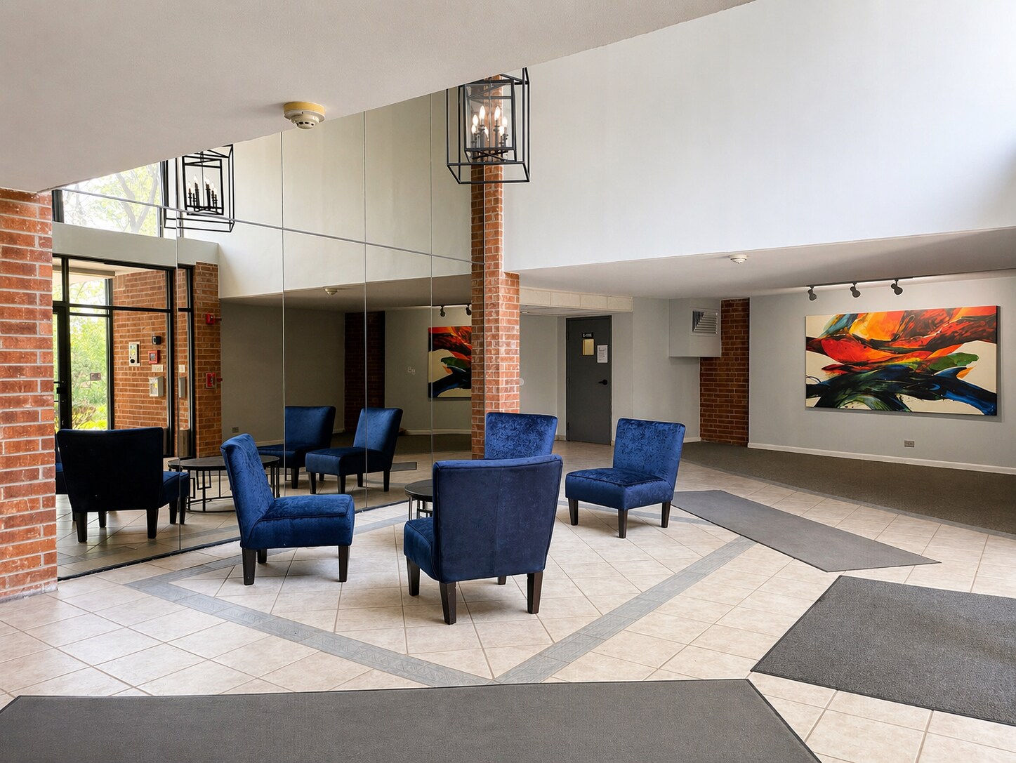 Building Photo - 1615 E Central Rd