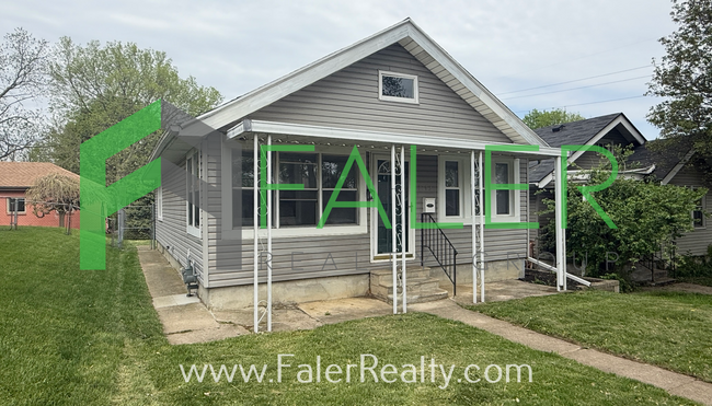 Building Photo - Charming 2-Bedroom Home