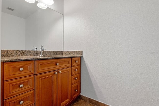 Building Photo - 150 E Robinson St