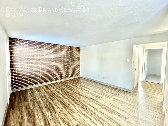 Building Photo - 221 Oak Manor Dr