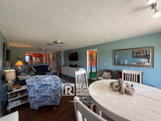 Building Photo - 9639 Greenskeeper Dr