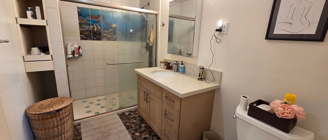 Building Photo - Mililani Town - Modern and spacious Four B...