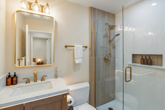 Building Photo - 10921 Polaris Dr