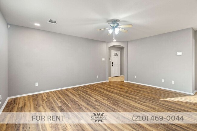 Building Photo - 9131 Hilltop Crossing Dr